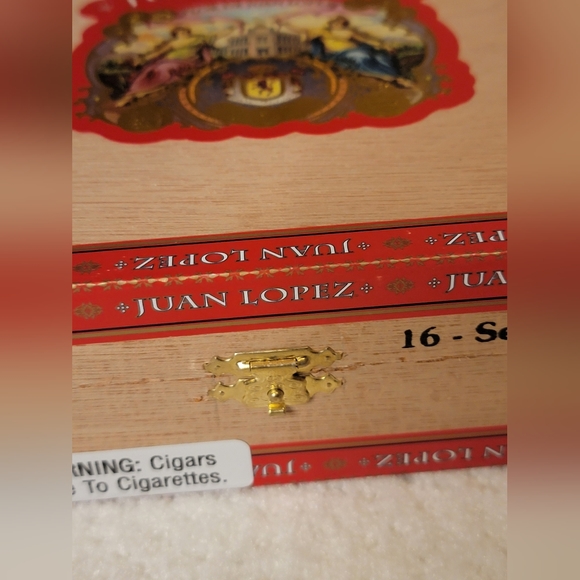 Empty Cigar Box - Picture 6 of 9